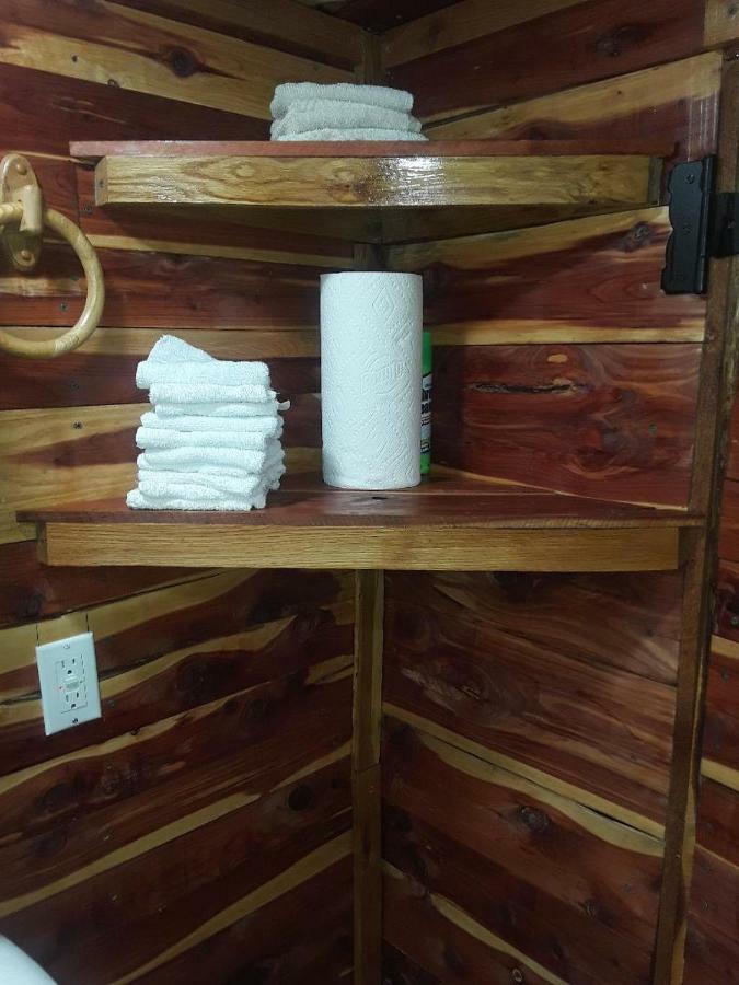 Amish Made Cedar Cabin With A Loft On A Buffalo Farm Close To The Buffalo River Marshall Exterior photo